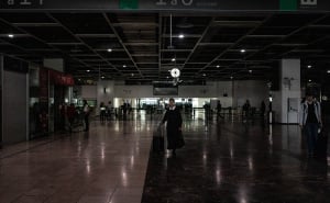 Struja se počela vraćati u Španiju i Portugal: Avioni prizemljeni, javni prevoz ne funkcioniše