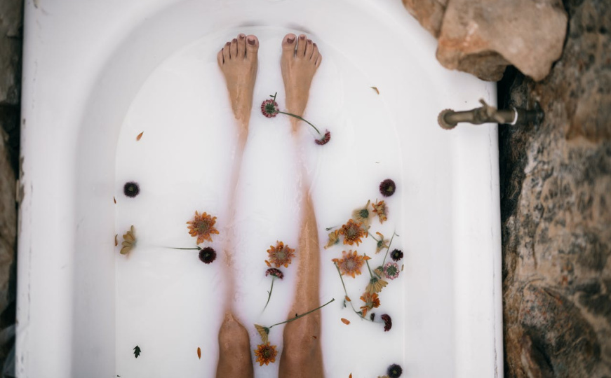 Mlijeko za kupanje: Evo kako da sami napravite kupku koju je koristila i Cleopatra