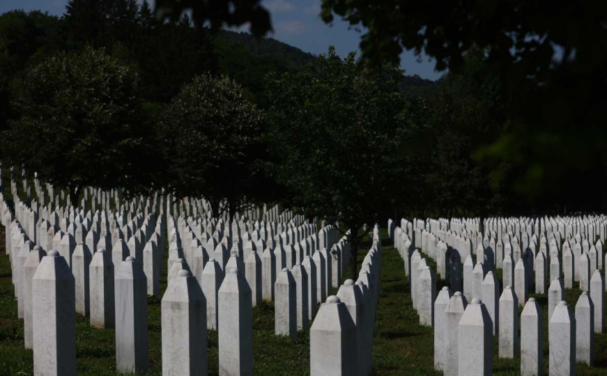Optuženi za genocid u Srebrenici negirali krivicu