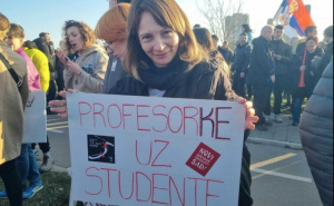 Povrijeđena profesorica o napadu Žandarmerije u Novom Sadu: 'Policajac me zgrabio i bacio o zemlju'