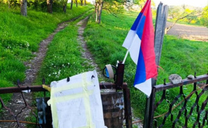 Trobojka i poruka na ogradi: Nove provokacije i uznemiravanja Bošnjaka u Vlasenici