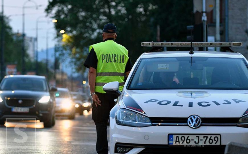 Saobraćajna nesreća u Sarajevu: Teško povrijeđen motociklista