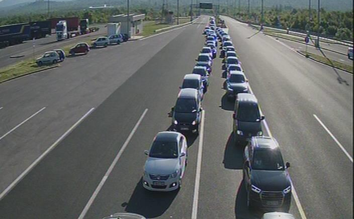 Gužve na granici: Pogledajte kakvo je stanje na cestama u BiH za prvi maj