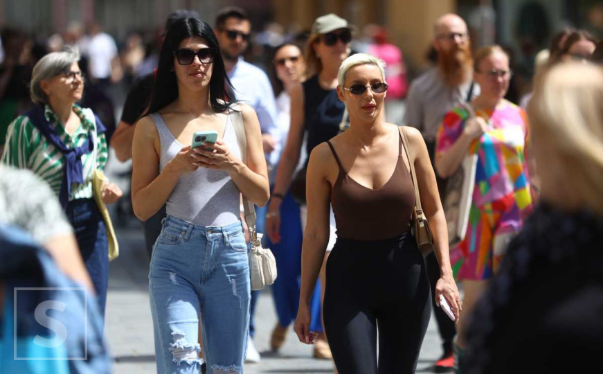 Lijepi proljetni dan u Sarajevu: Građani uživaju u suncu