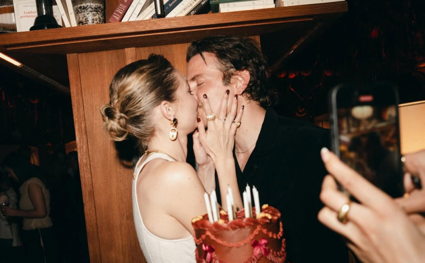 Gigi Hadid javno potvrdila vezu s Bradleyjem Cooperom: Razmjenjivali poljupce na njenom rođendanu