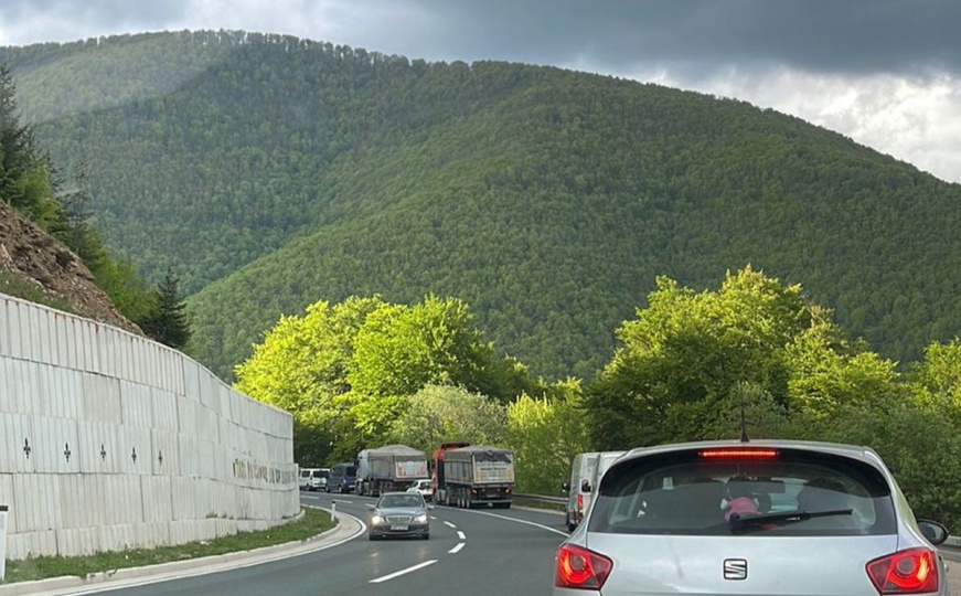 Saobraćajna nesreća u blizini Travnika: Jedna osoba povrijeđena