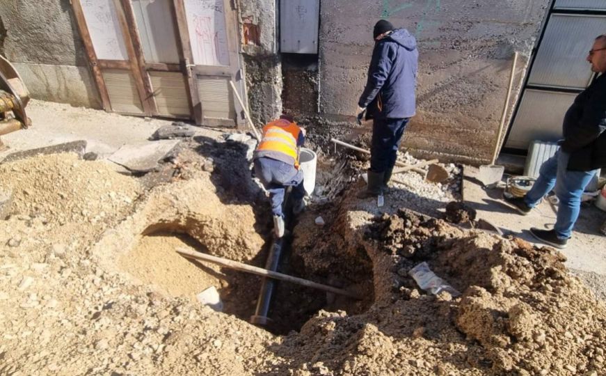 Radovi na mreži: U skoro 20 sarajevskih ulica moglo bi doći do prekida vodosnabdijevanja