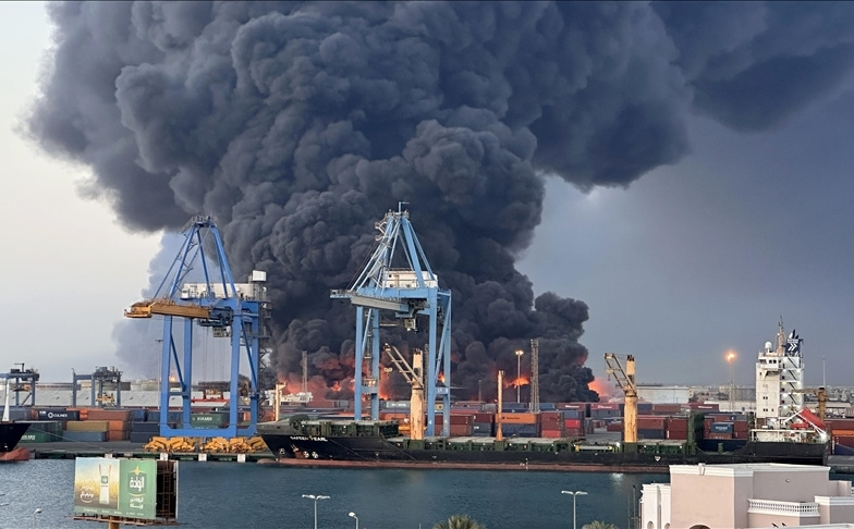 Paravojne snage RSF-a pogodile ključne tačke u Port Sudanu: Požari na aerodromu i morskoj luci