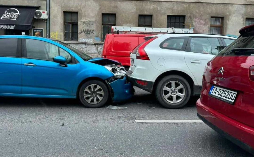 Saobraćajna nesreća na glavnoj ulici u Sarajevu: Formirale se velike gužve
