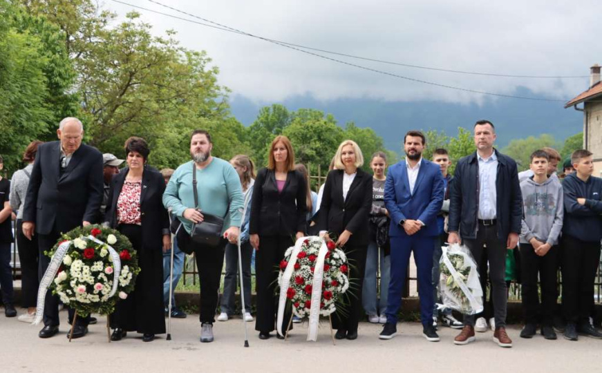 Na 30. godišnjicu zločina odata počast žrtvama masakra kod ulaza u Tunel spasa u Butmiru