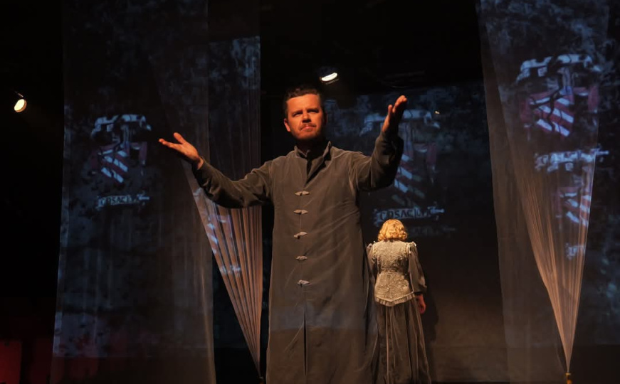 Putovanje kroz virtuelnu stvarnost: Novi termini za predstavu "Stećakland" u Kamernom teatru 55