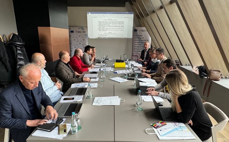 Započet program "Gerontodomaćice - pomoć u kući": Realizuje se u 14 gradova i općina