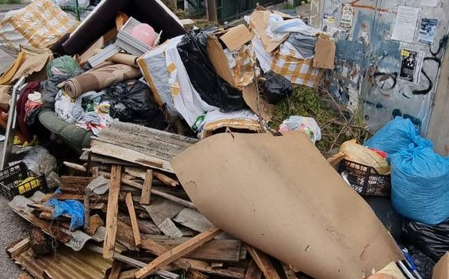 KJKP RAD objavio fotografije: Tek što je uklonjeno 30 tona otpada, građani ponovo uneredili površine