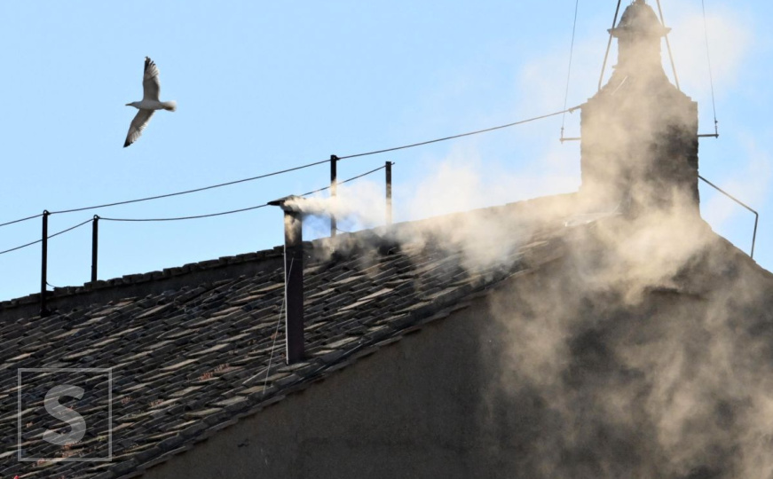 Izabran je novi papa: Bijeli dim iznad Sikstinske kapele