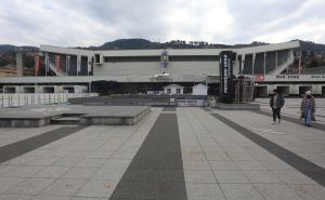 Zatvaranje Trgovke i poslovnih prostora u Skenderiji: Oglasio se i premijer Uk, objašnjava razlog