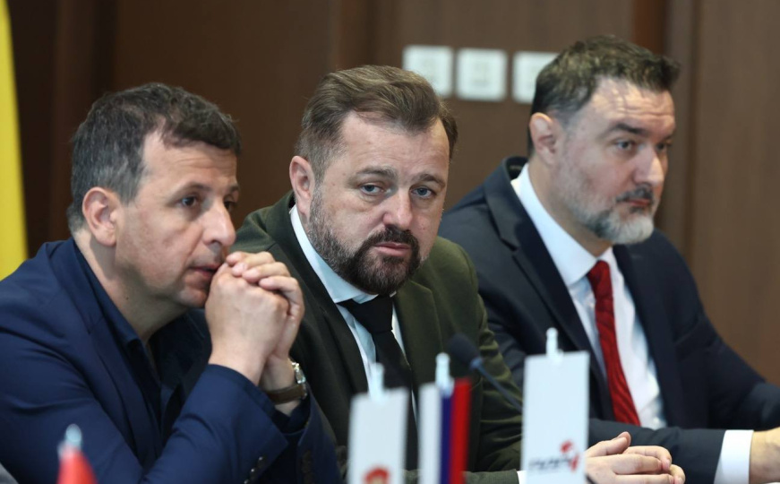 Ogrešević nakon potpisivanja Platforme: "Nikada nećemo pristati na zavrtanje ruku"