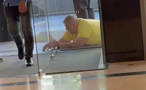 U centru Zagreba brutalno pretučen Saša Mirković: Ostavljen da leži pred hotelom