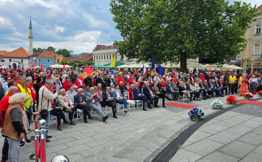 Antifašisti iz cijele bivše Jugoslavije u Tuzli: 'Borba protiv mržnje i podjela nije završena'