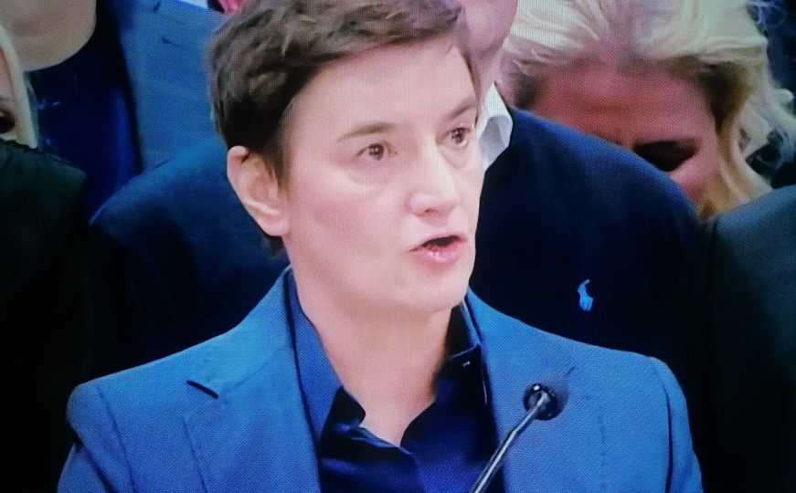 Kad Ana Brnabić govori, ljudi stoje sa strane i u šoku zapisuju: Upravo je izmislila novu riječ