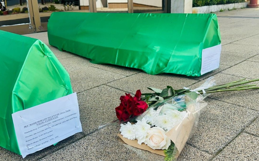 Ispraćaj bratunačkih žrtava: Među njima i beba Almera, ubijena s majkom 1992. godine