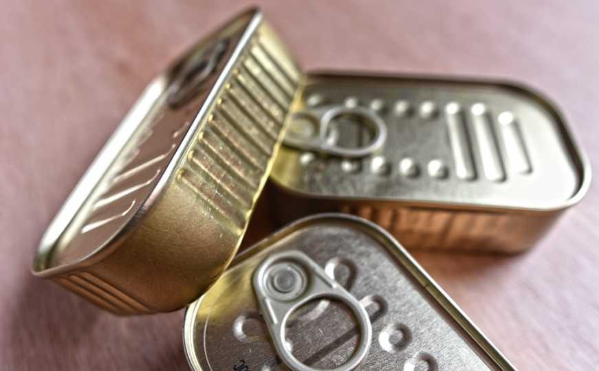 Stručnjaci upozoravaju: Ne jedite konzerviranu hranu ako primijetite ove znakove