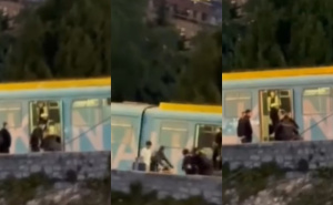 Tučnjava u tramvaju: Putnik udario čovjeka, pa pokušao oteti pištolj policajcu