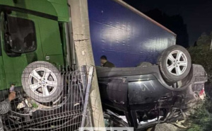 Saobraćajna nesreća u blizini Tešnja: Automobil sletio sa kolovoza, ima povrijeđenih