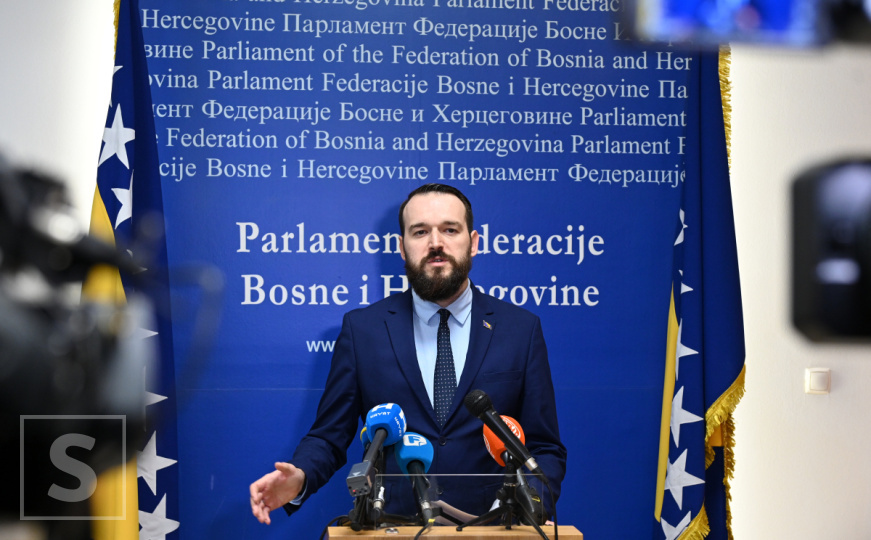 Admir Čavalić podijelio podatke o broju zaposlenih u FBiH: 'Neke stvari se ne mogu sakriti'