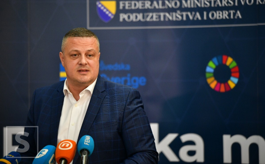 Mijatović: "Da imam poštovanja prema sebi dosad bih trebao podnijeti ostavku i napustiti ovu zemlju"