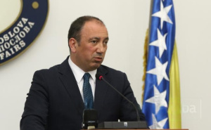 Crnadak uoči današnje sjednice: Dok Cvijanović skriva mafiju, Dodik bježi od suda