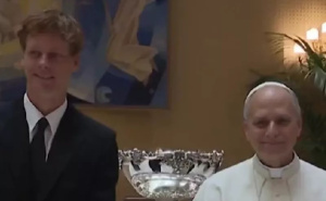 Strastveni ljubitelj tenisa: Papa Lav XIV primio Jannika Sinnera u Vatikanu