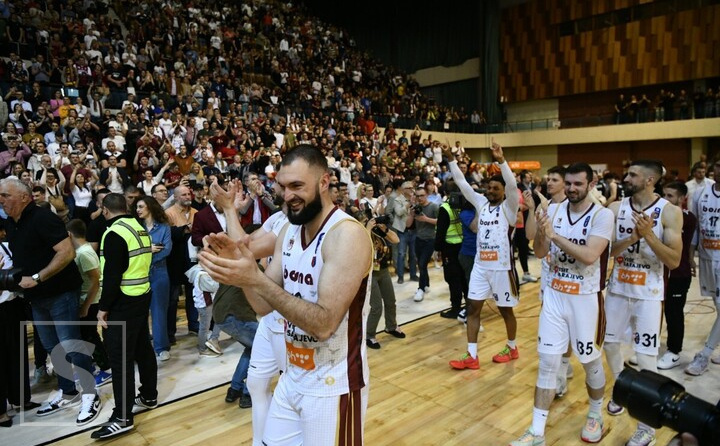 Ludnica u Skenderiji: Pogledajte atmosferu nakon veličanstvene pobjede Studenata