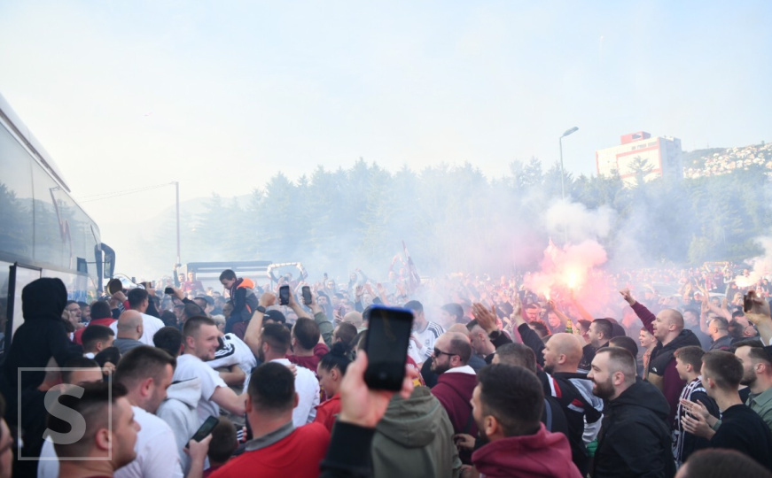 Delirij na Koševu: Veliki broj navijača došao da proslavi osvajanje Kupa BiH