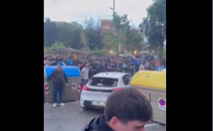 Stravičan incident uoči derbija: Djevojka autom pokosila domaće navijače, 13 povrijeđenih