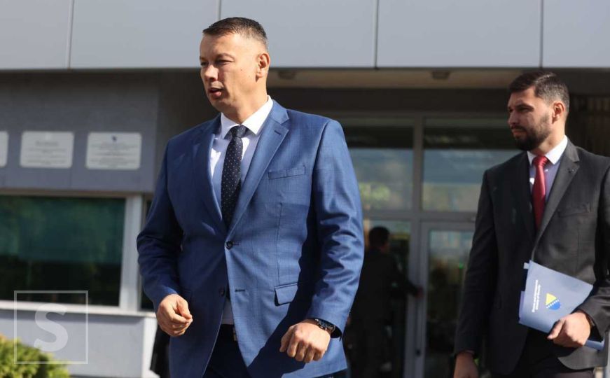 Nenad Nešić napustio zatvor u Vojkovićima, dočekali ga članovi porodice