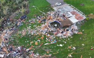 Smrtonosna oluja poharala SAD: Desetine mrtvih, tornada ruše sve pred sobom