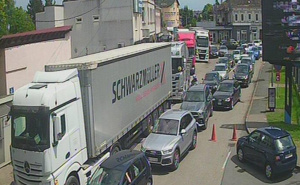 Prošli praznici, ali ne i gužva na granici: Ponovo duge kolone vozila na izlazu iz BiH