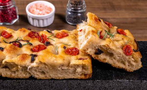 Brzi recept za Fokaču: Tradicionalni italijanski hljeb sa bogatim ukusom
