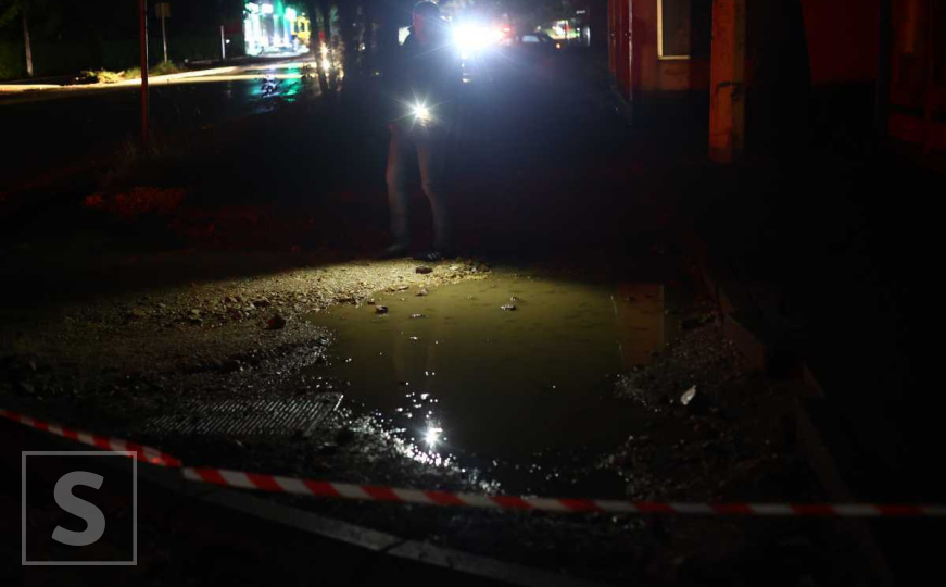 Dobrinja bez struje zbog kvara: Fotoreporter zabilježio neobične prizore u mraku