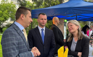 Novi skandal u režiji Dodikovih pulena: Predstavnici RS napustili prijem zbog govora ambasadora