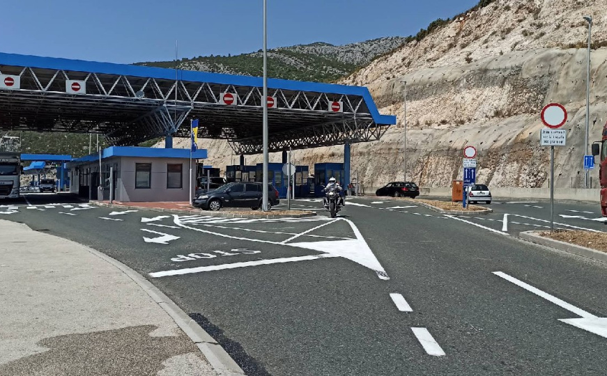 Bosanac uhapšen u Kleku: Policija pronašla automatsku pušku, štapine eksploziva...