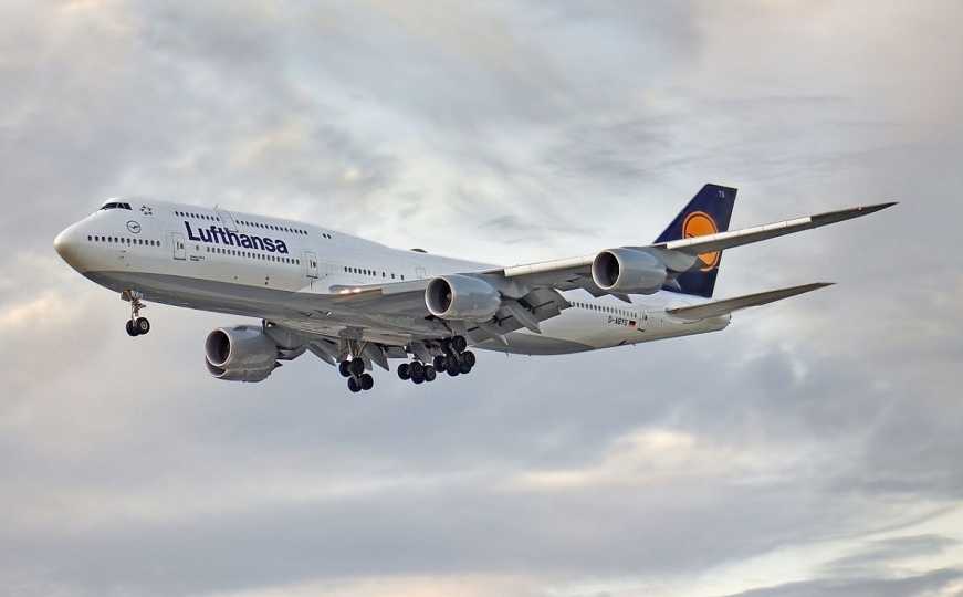 Incident iznad Atlantika: Avionu "Lufthanse" otkazao motor