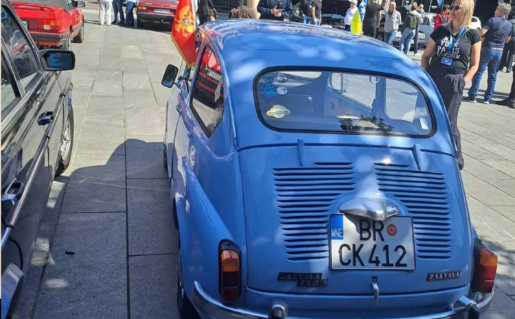 Čuva je od zaborava: Fićom iz 1980., od Bara stigli do Sarajeva