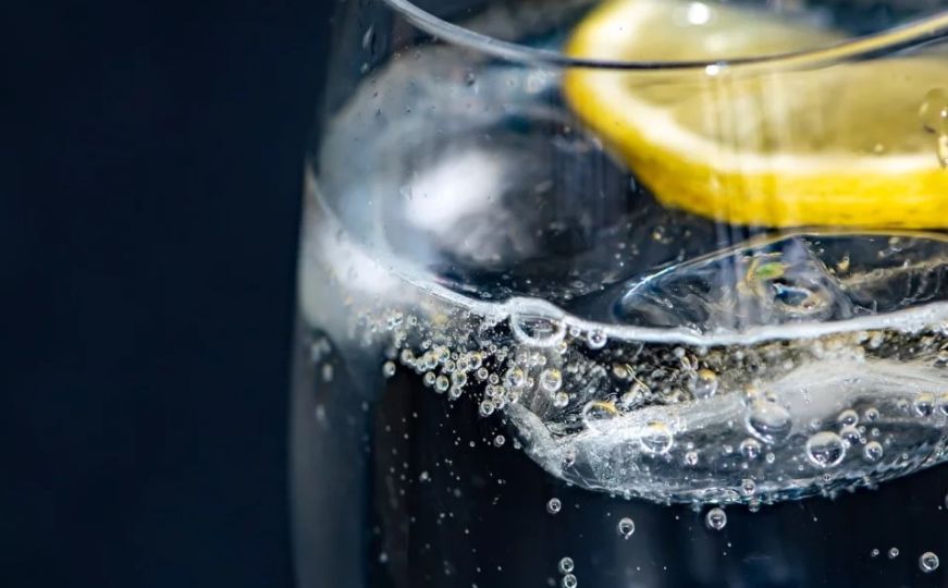 Ovo sigurno niste očekivali: Znate li šta mineralna voda radi vašem organizmu?