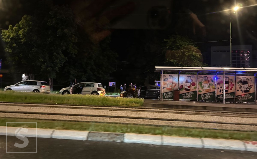 Sarajevo: Saobraćajna nesreća na Pofalićima, u udesu učestvovala 3 vozila