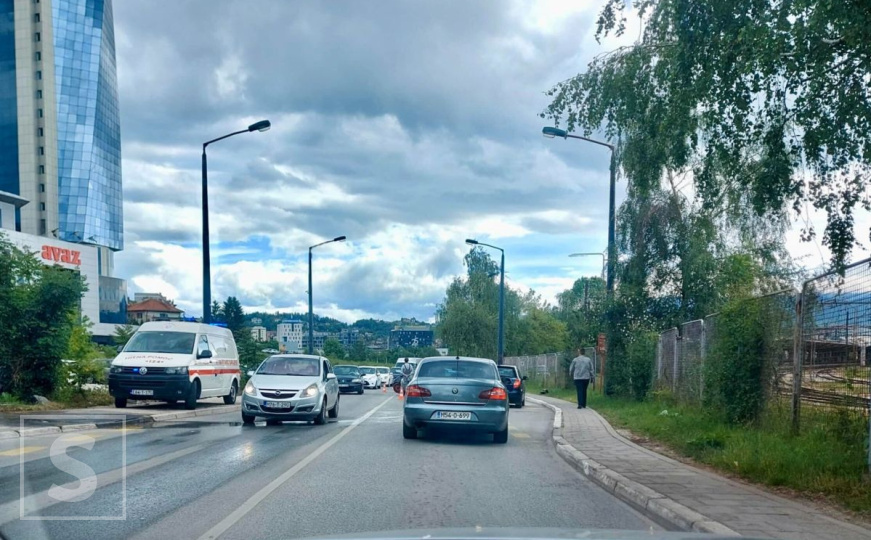 Naoružajte se strpljenjem: Još jedna nesreća u Sarajevu, kolaps u saobraćaju