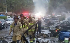 Srušio se avion u San Diegu: 'Mlazno gorivo je posvuda', gori najmanje 15 kuća
