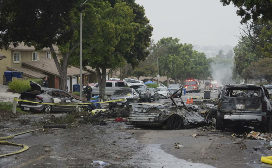 Detalji tragedije u San Diegu: Otkriveno ko je vlasnik aviona, više osoba poginulo u nesreći