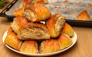 Starinski kolači koji se tope u ustima: Trouglići s orasima iz nanine kuhinje