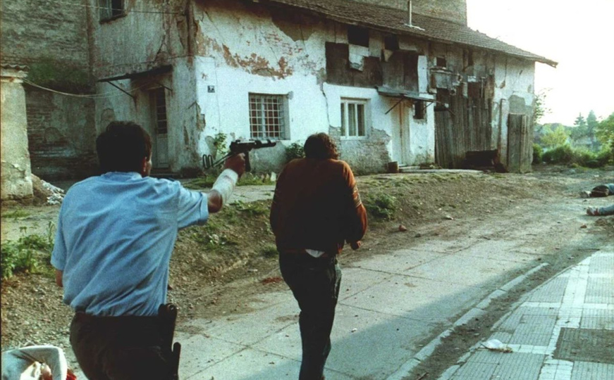 Fotografija mučnog zločina iz BiH krije dodatnu mračnu stranu: Fotograf platio da civil bude ubijen?